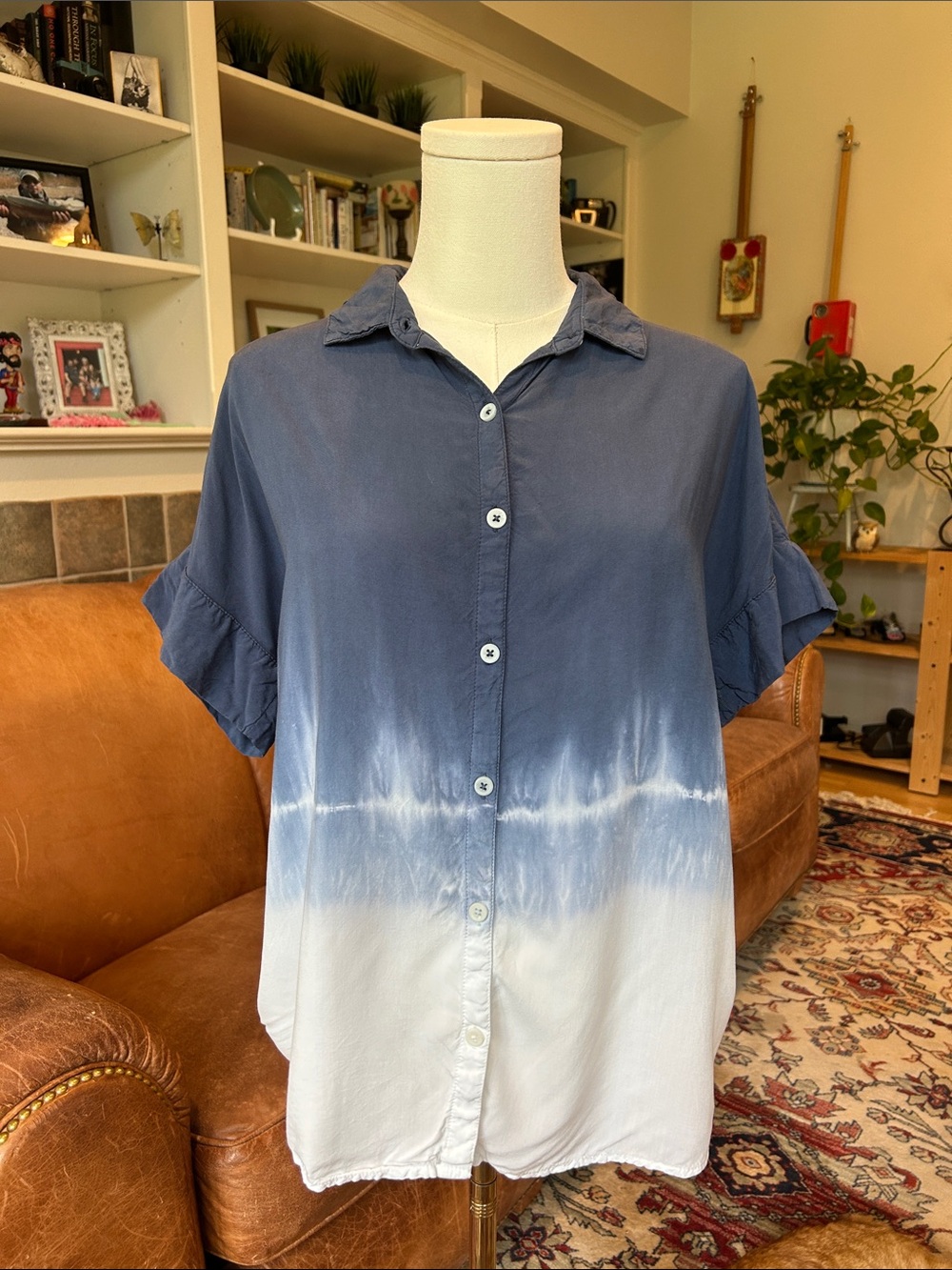 beachlunchlounge Navy to Cream Ombre Button-Down Shirt
